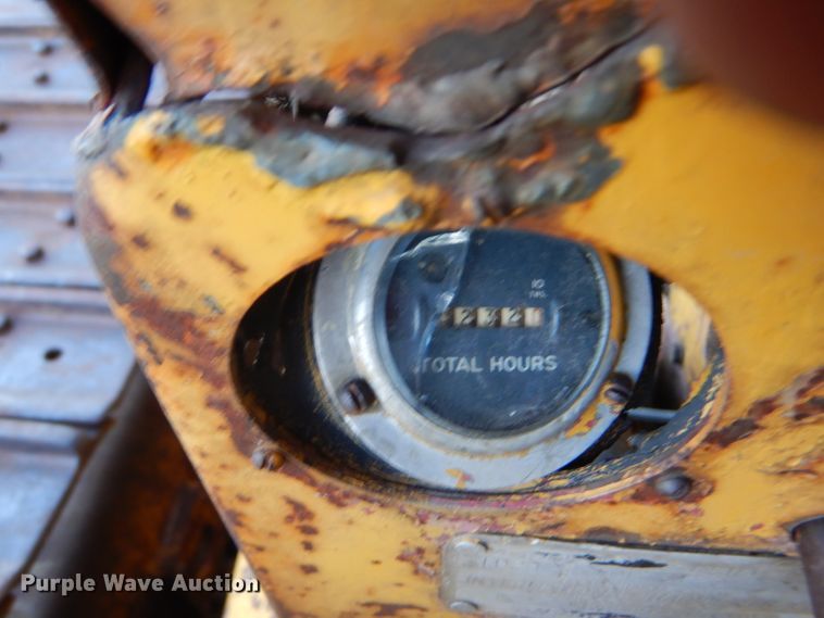 image for item GH9603 1955 International TD24 dozer