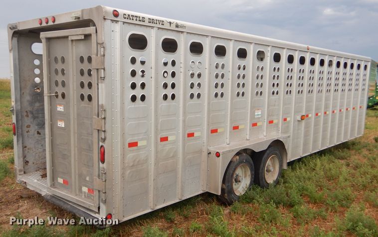 image for item GH9608 2007 Merritt Cattle Drive livestock trailer