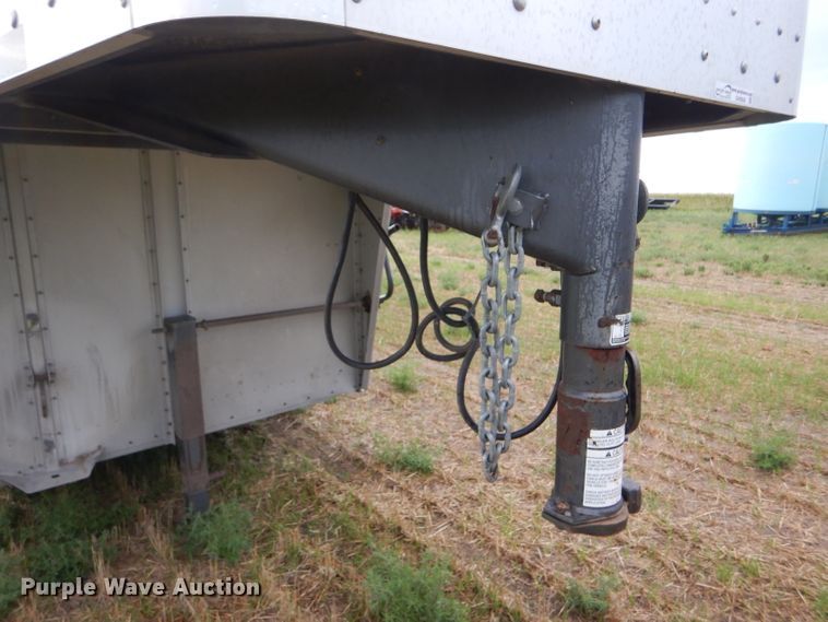 image for item GH9608 2007 Merritt Cattle Drive livestock trailer