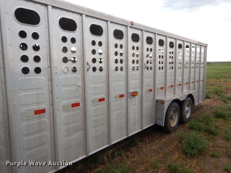 image for item GH9608 2007 Merritt Cattle Drive livestock trailer