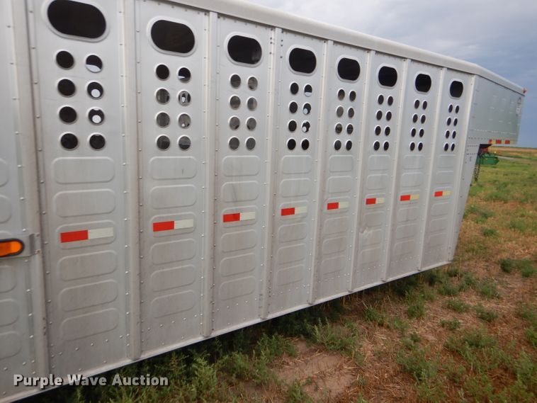 image for item GH9608 2007 Merritt Cattle Drive livestock trailer