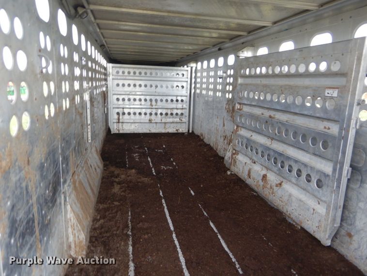 image for item GH9608 2007 Merritt Cattle Drive livestock trailer