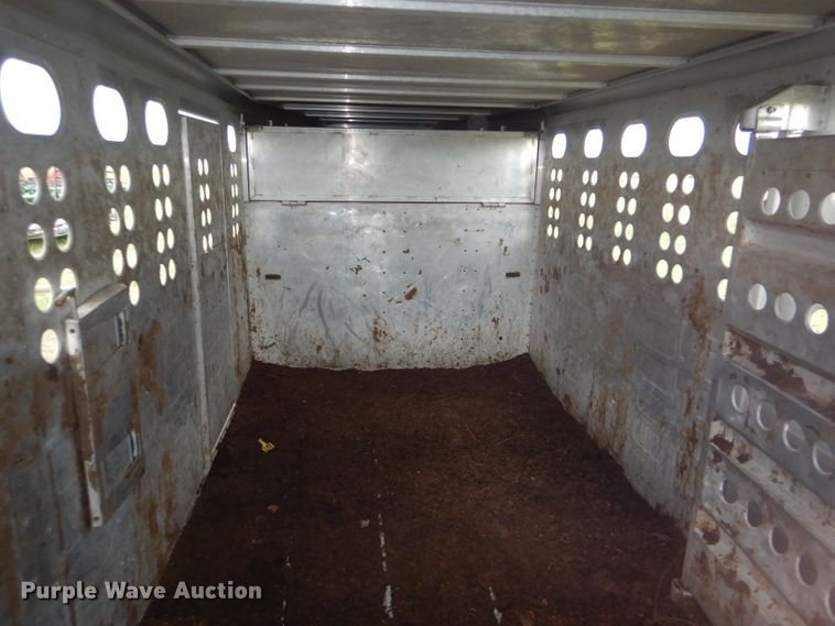 image for item GH9608 2007 Merritt Cattle Drive livestock trailer