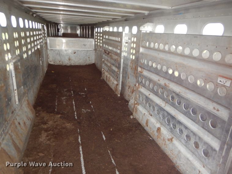 image for item GH9608 2007 Merritt Cattle Drive livestock trailer