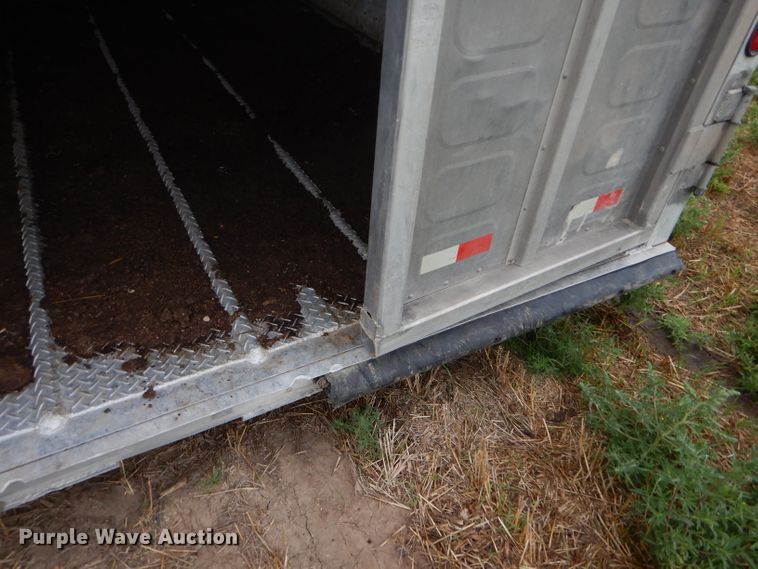image for item GH9608 2007 Merritt Cattle Drive livestock trailer