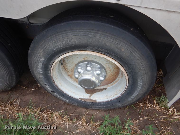 image for item GH9608 2007 Merritt Cattle Drive livestock trailer