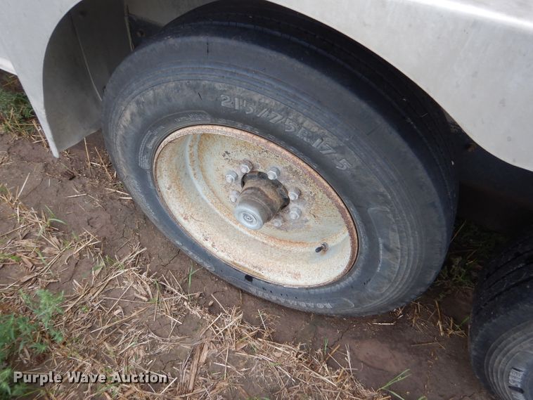 image for item GH9608 2007 Merritt Cattle Drive livestock trailer