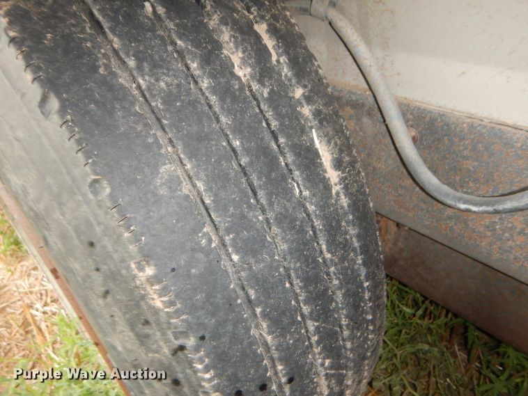 image for item GH9608 2007 Merritt Cattle Drive livestock trailer