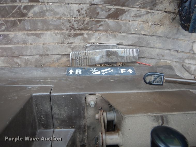 image for item GH9624 1993 John Deere 9500 combine