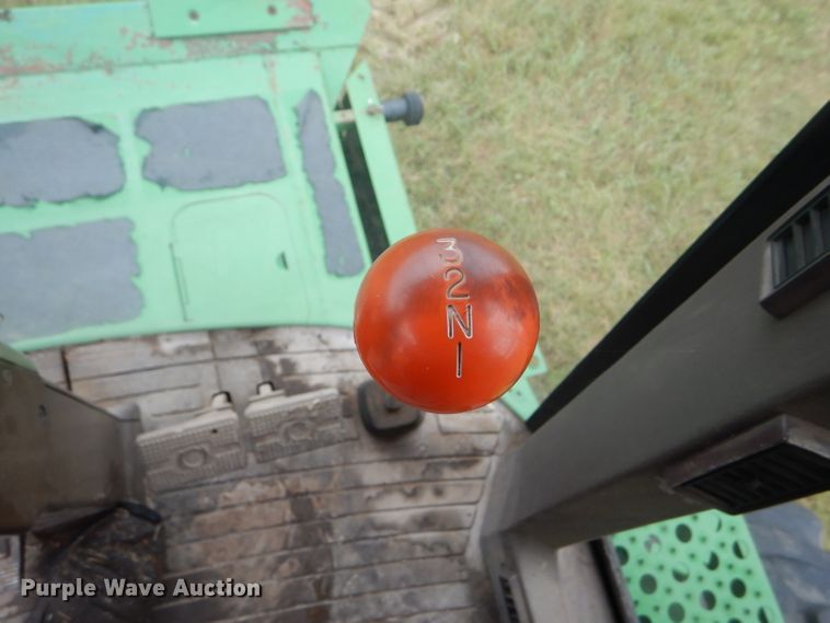 image for item GH9624 1993 John Deere 9500 combine