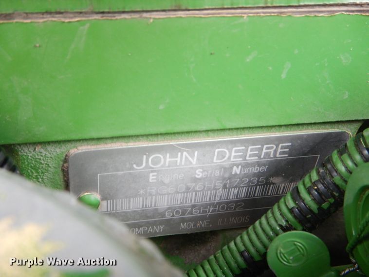 image for item GH9624 1993 John Deere 9500 combine