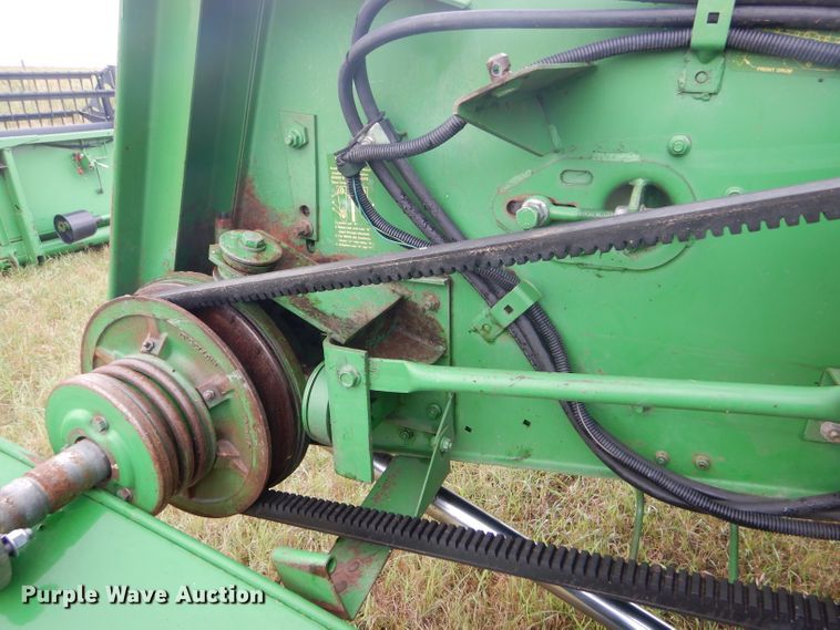 image for item GH9624 1993 John Deere 9500 combine