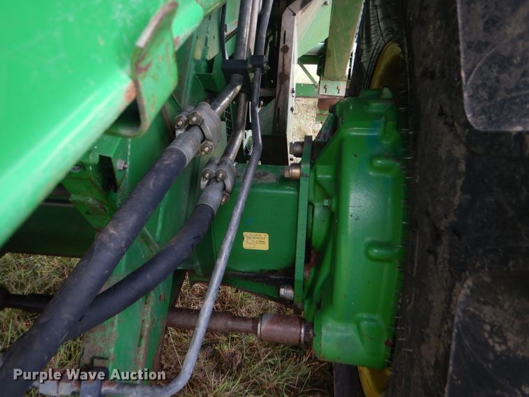 image for item GH9624 1993 John Deere 9500 combine