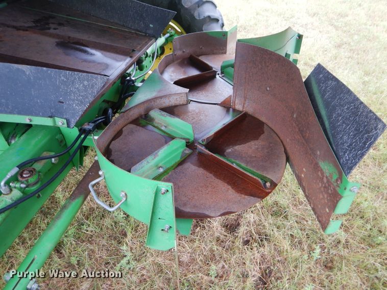 image for item GH9624 1993 John Deere 9500 combine
