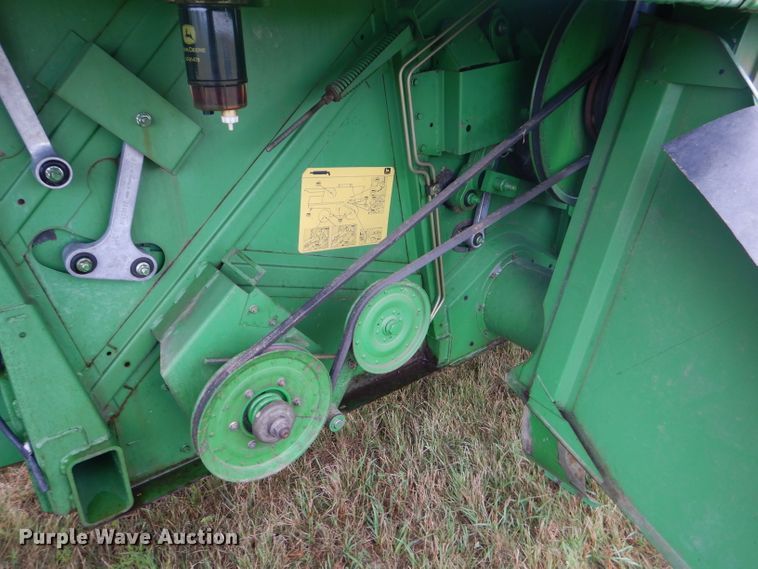 image for item GH9624 1993 John Deere 9500 combine