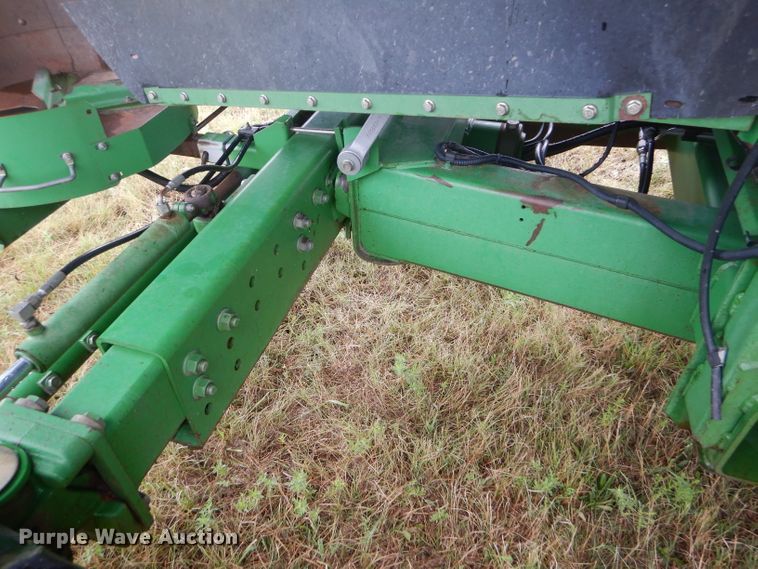 image for item GH9624 1993 John Deere 9500 combine