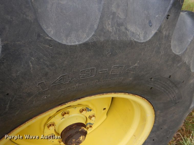 image for item GH9624 1993 John Deere 9500 combine