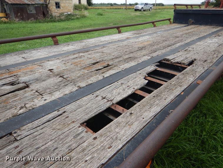 image for item GH9628 1997 Talbot drop deck trailer