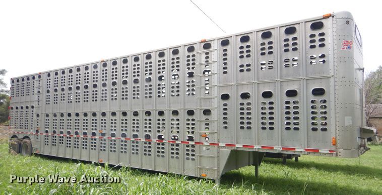 image for item GH9629 1998 Wilson Silver Star livestock trailer