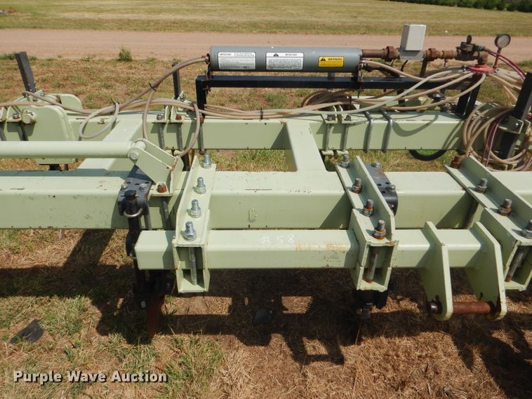 image for item GH9693 Hiebners Welding anhydrous ammonia knife applicator