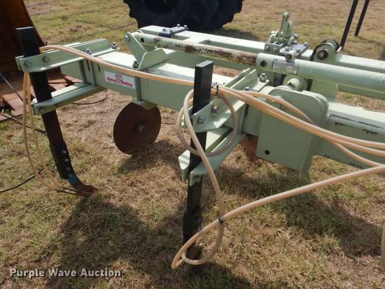 image for item GH9693 Hiebners Welding anhydrous ammonia knife applicator