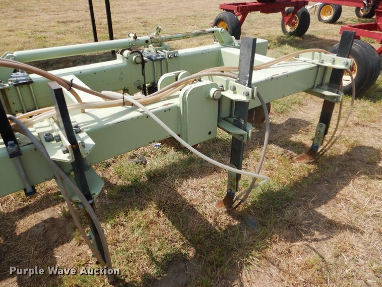 image for item GH9693 Hiebners Welding anhydrous ammonia knife applicator