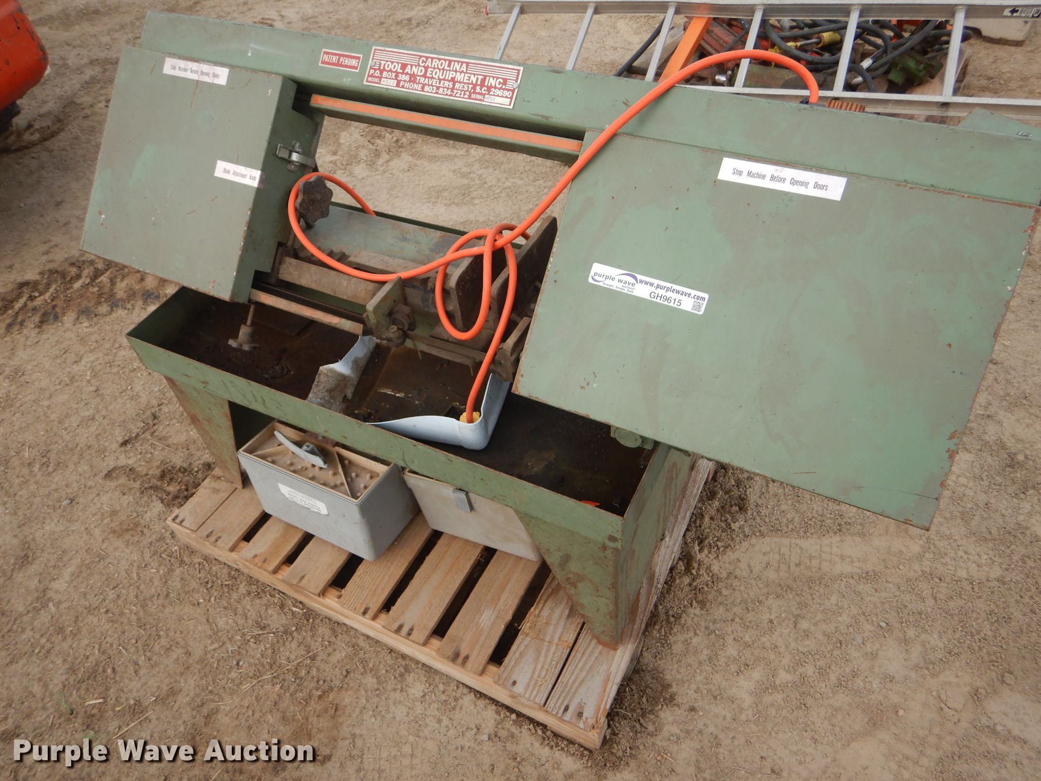 Carolina Tool and Equipment HD10 bandsaw in Plainville, KS Item GH9615 sold Purple Wave