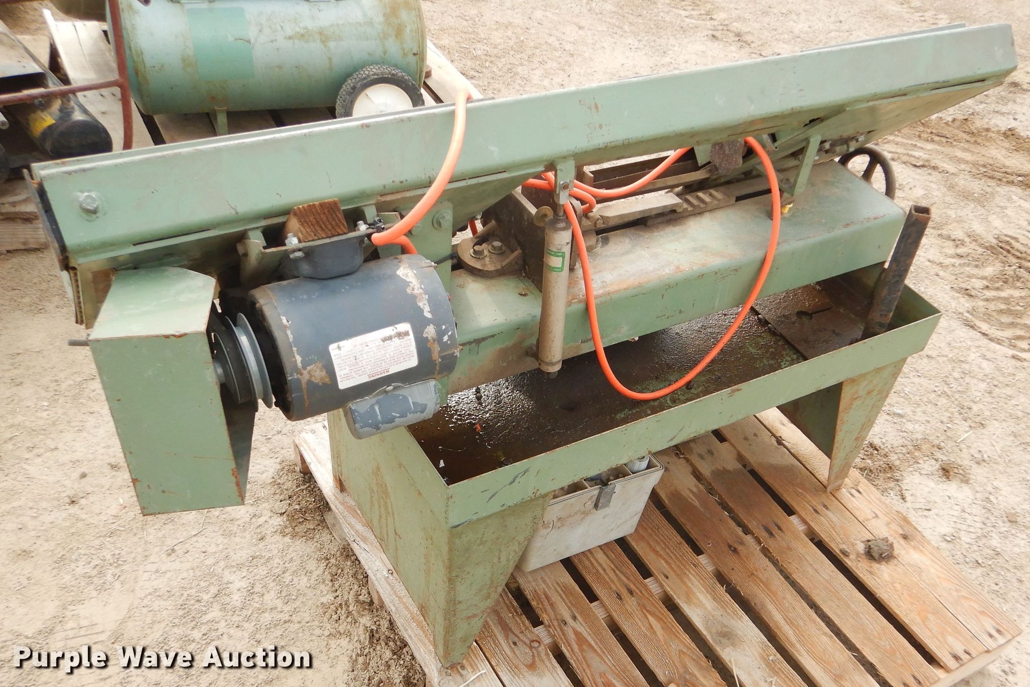 Carolina Tool and Equipment HD10 bandsaw in Plainville, KS Item