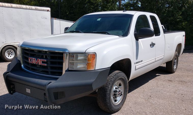 image for item DE6844 2009 GMC Sierra 2500HD Ext. Cab pickup truck
