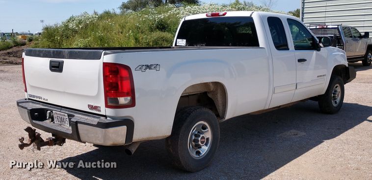 image for item DE6844 2009 GMC Sierra 2500HD Ext. Cab pickup truck