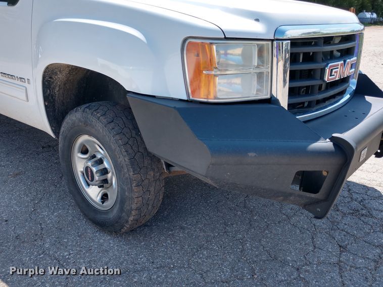 image for item DE6844 2009 GMC Sierra 2500HD Ext. Cab pickup truck