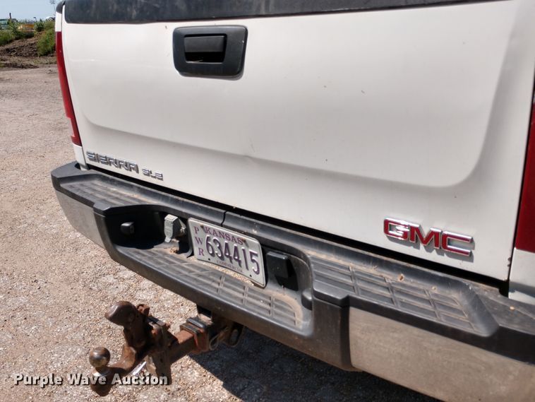 image for item DE6844 2009 GMC Sierra 2500HD Ext. Cab pickup truck