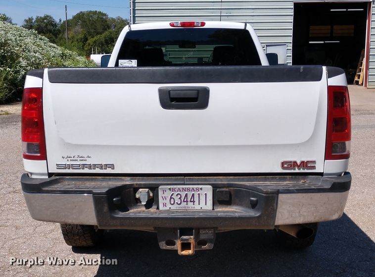 image for item DE6847 2013 GMC Sierra 2500HD Ext. Cab pickup truck