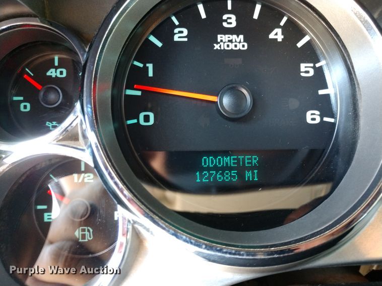 image for item DE6847 2013 GMC Sierra 2500HD Ext. Cab pickup truck