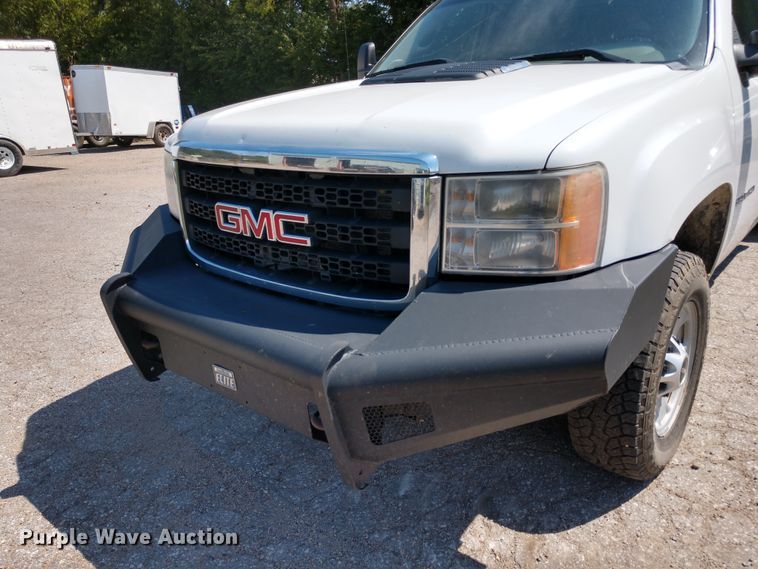 image for item DE6847 2013 GMC Sierra 2500HD Ext. Cab pickup truck