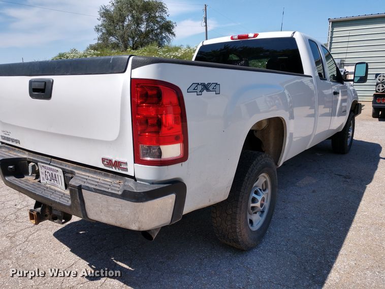 image for item DE6847 2013 GMC Sierra 2500HD Ext. Cab pickup truck