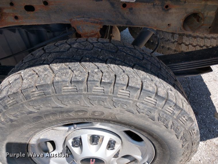 image for item DE6847 2013 GMC Sierra 2500HD Ext. Cab pickup truck