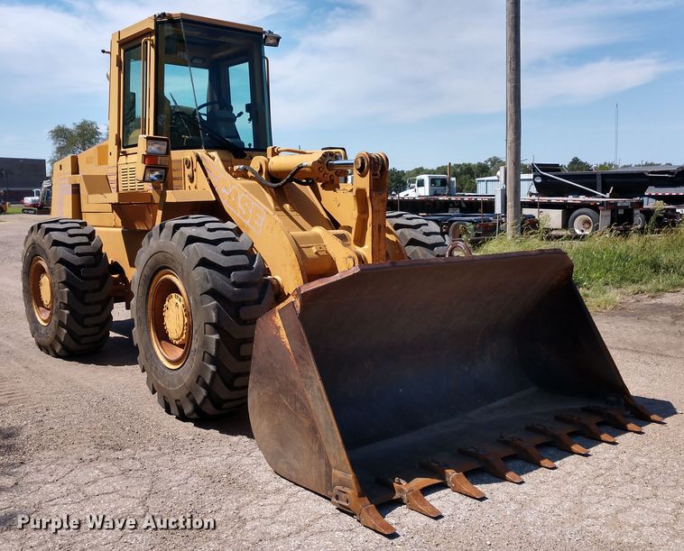 image for item DE6848 1994 Case 721B wheel loader