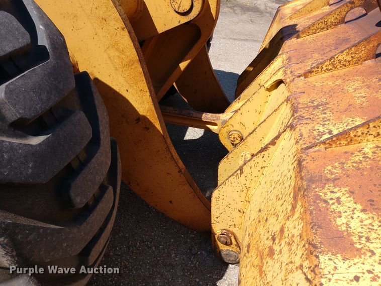 image for item DE6848 1994 Case 721B wheel loader