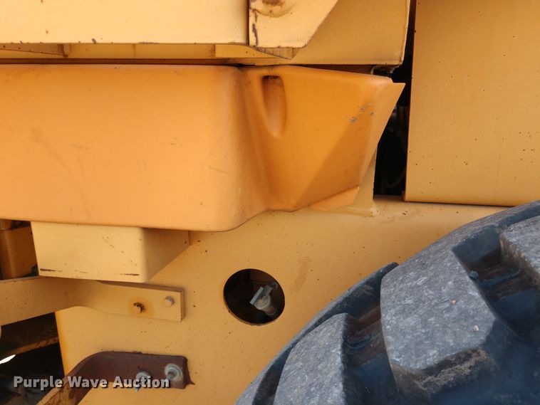 image for item DE6848 1994 Case 721B wheel loader