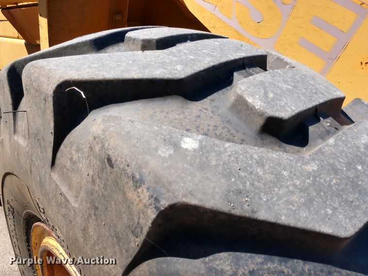 image for item DE6848 1994 Case 721B wheel loader