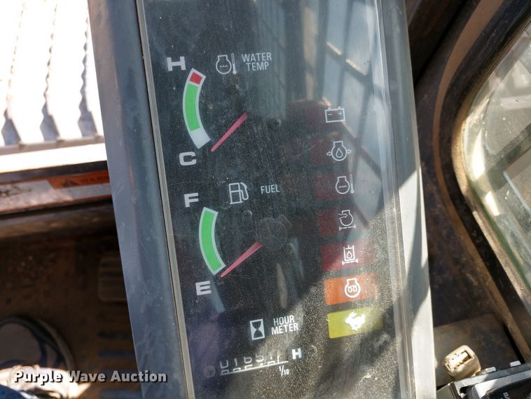 image for item DE6849 2010 Takeuchi TL250 skid steer