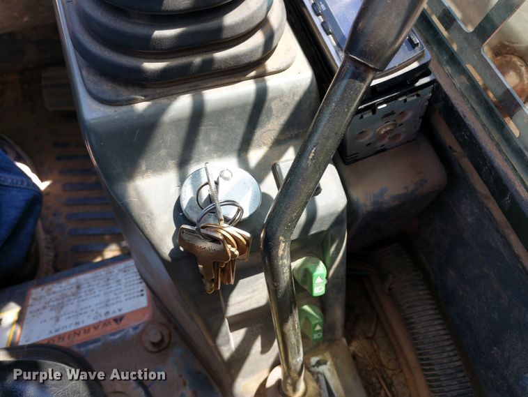 image for item DE6849 2010 Takeuchi TL250 skid steer