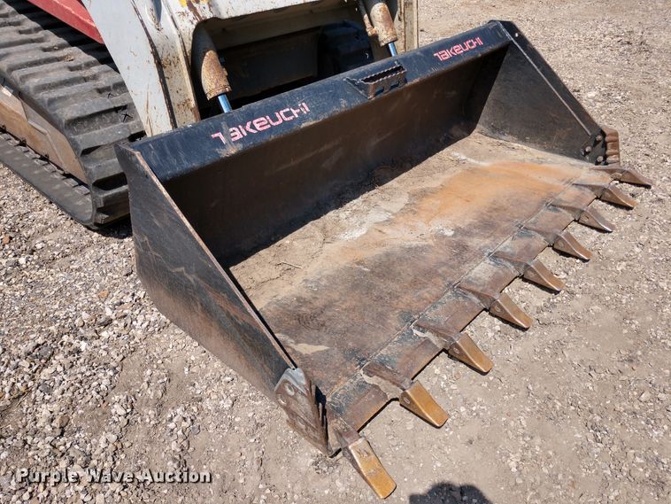 image for item DE6849 2010 Takeuchi TL250 skid steer