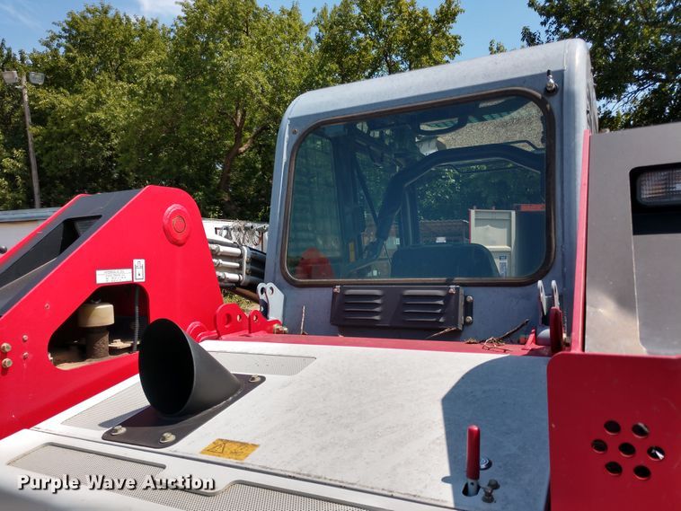 image for item DE6849 2010 Takeuchi TL250 skid steer