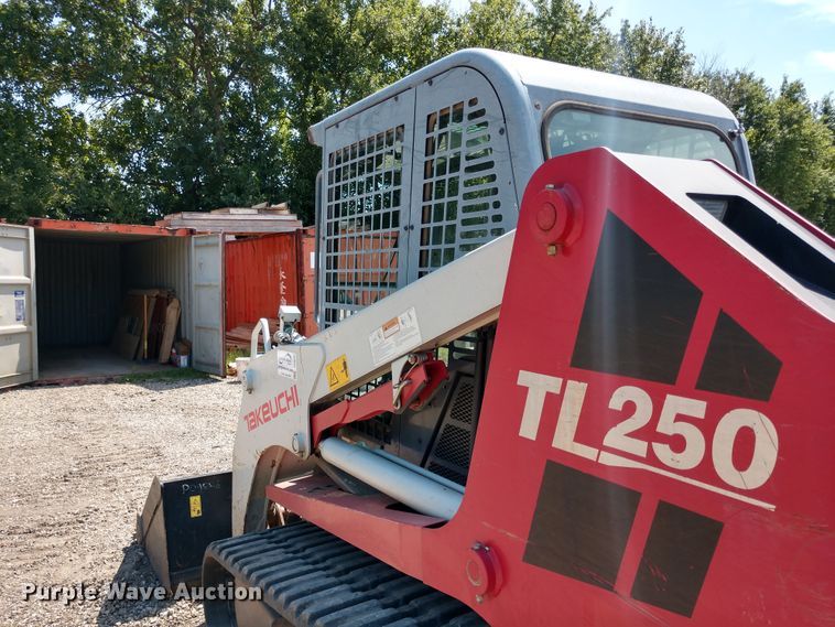 image for item DE6849 2010 Takeuchi TL250 skid steer