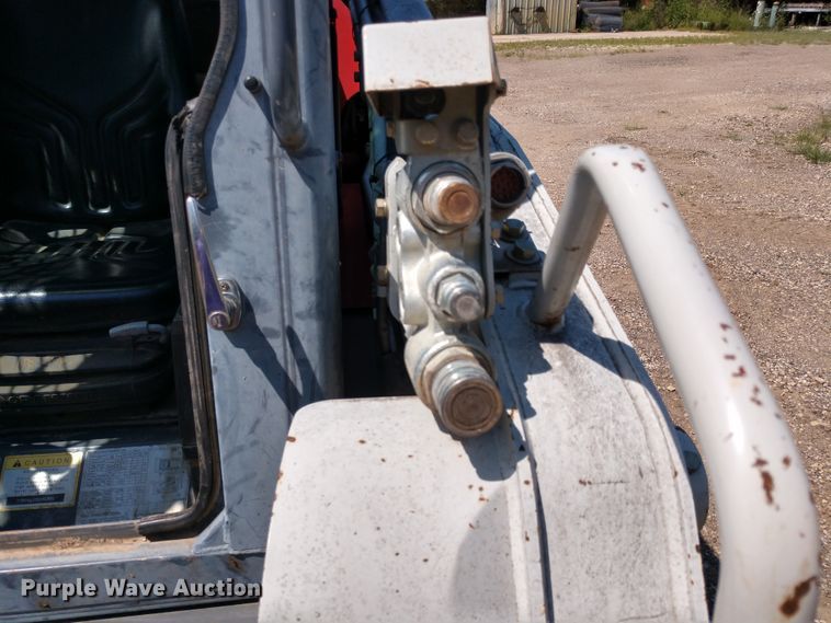 image for item DE6849 2010 Takeuchi TL250 skid steer