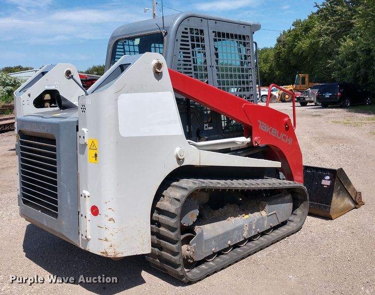 image for item DE6850 2016 Takeuchi TL-12 skid steer