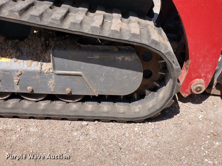 image for item DE6850 2016 Takeuchi TL-12 skid steer