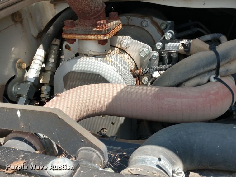 image for item DE6850 2016 Takeuchi TL-12 skid steer